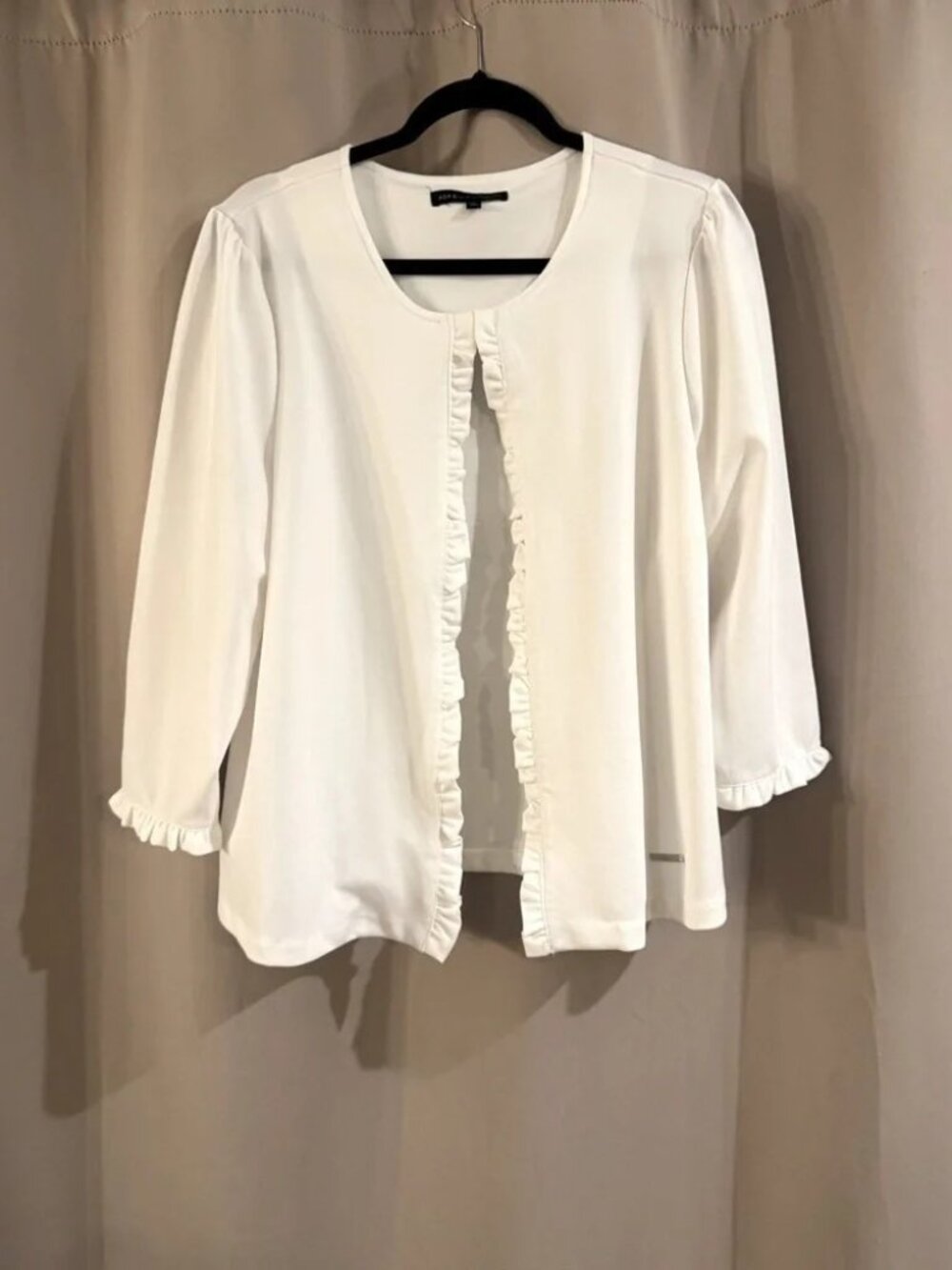 Adrienne Vittaoini White Ruffle Trim Women's Top